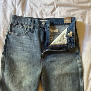 Madewell Tall 11” High Rise Flare Jeans T28